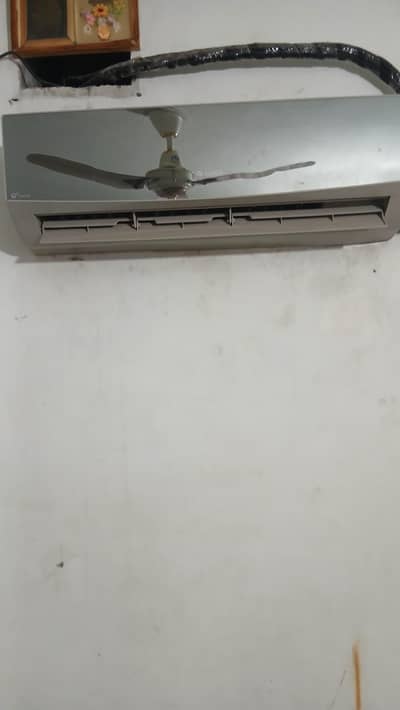 Gree 1.5 Ton inverter Ac excellent working condition