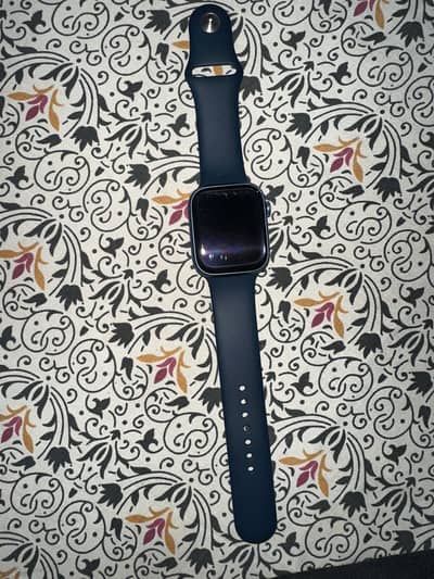 Apple Watch S7 45mm GPS – Good Condition