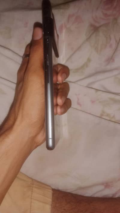 google pixel 7 sale Karna ha 10 by 8 condition finger face id on ha