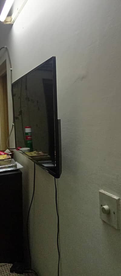 2018 Model Running LED TV ( Non- Android)