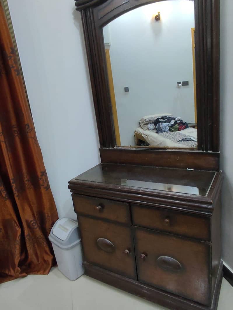 Dressing Table 2