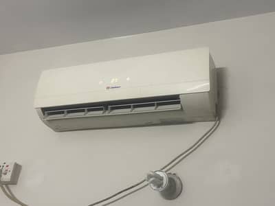 One Ton Dawlence AC for sale