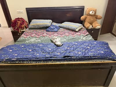 Wodden bed with free home delivery