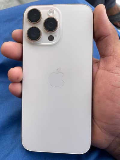 I phone 16 pro max Jv Canadian model 2 month sim time Sim slot Bhi Hay