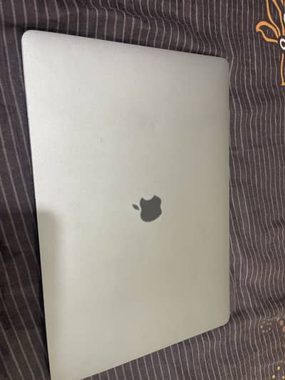 Macbook i9 2019 2tb SSD