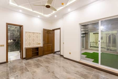 12 Marla Upper Portion For Rent In Paragon City Lahore