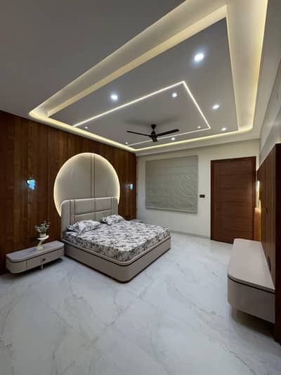 family and couple Room for rent daily basis and short time