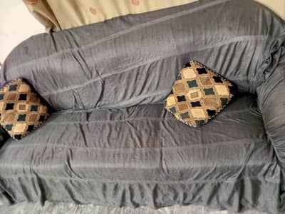 Selling  5- Seater Sofa