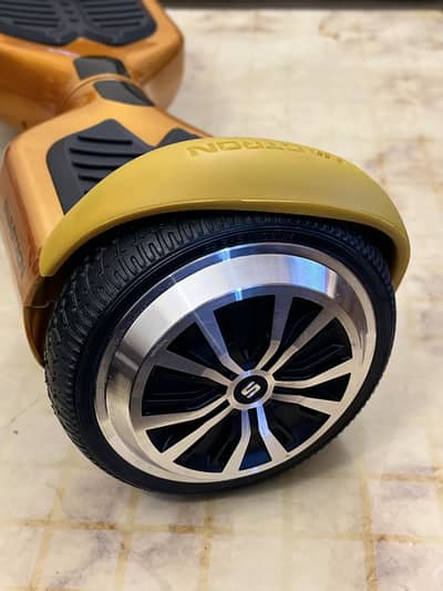 Swagtron T-1 Howerboard Just Box Open