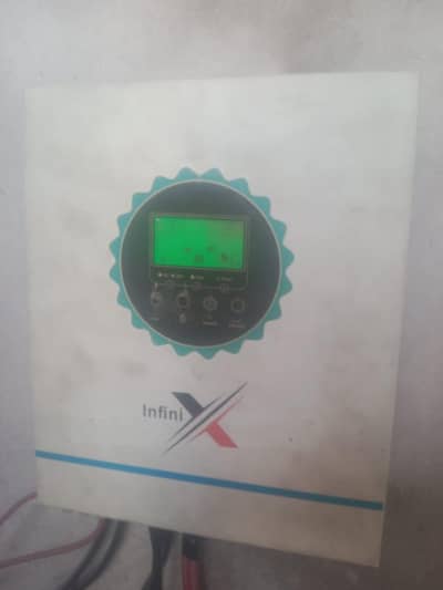 infinix 2400pv Soler imverter