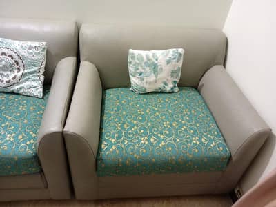 4 seater Smart Sofa Set in excellent condition