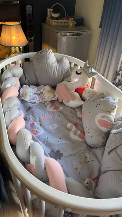 5 in 1 cot set with 2 bedsheet sets