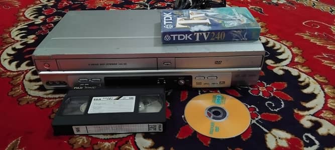 funai vcr and dvd player ok and good condition full working