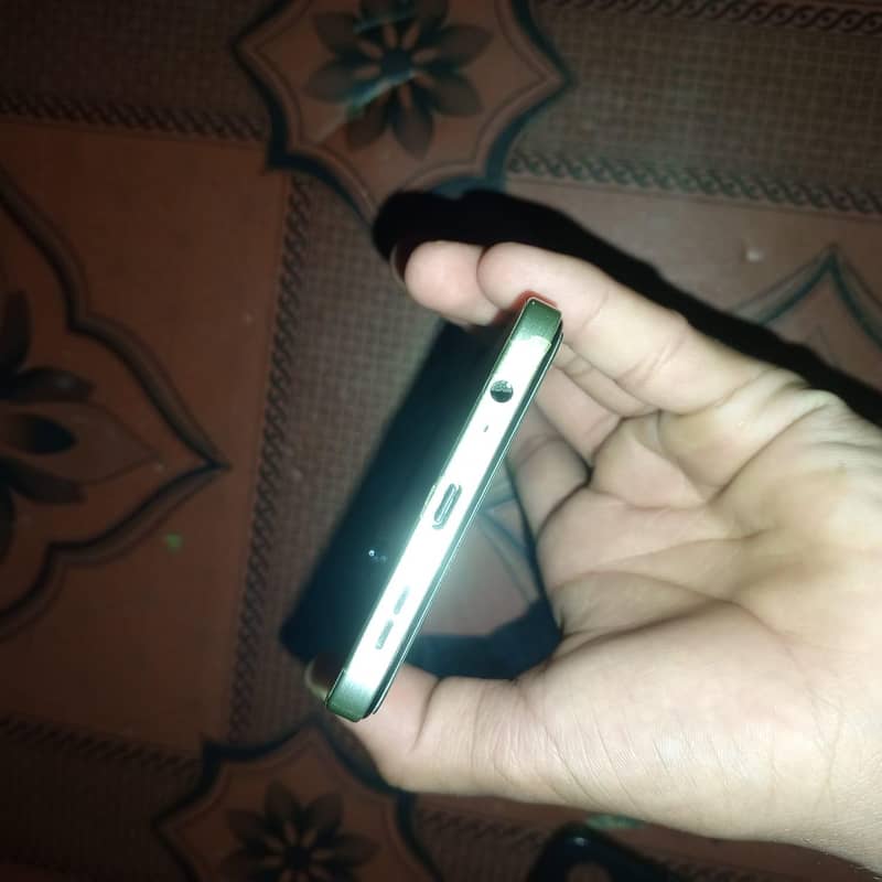 32000 4