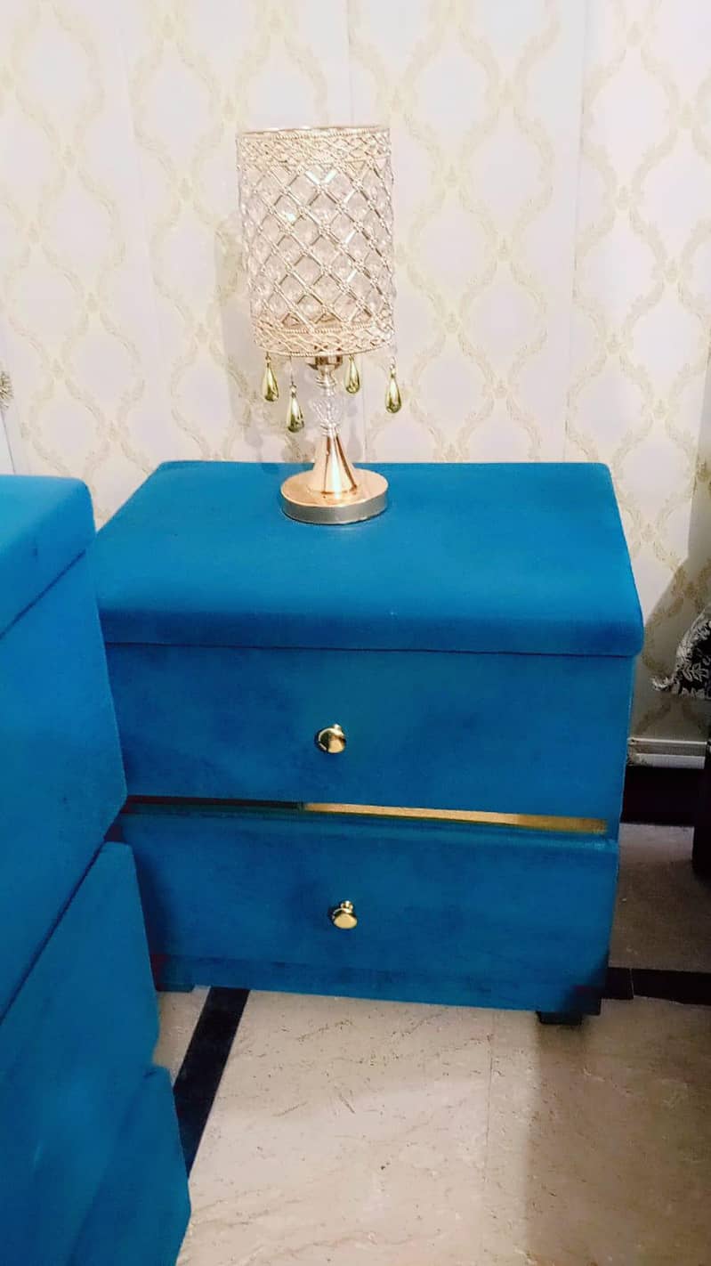 Bed, dressing and Side table set 1