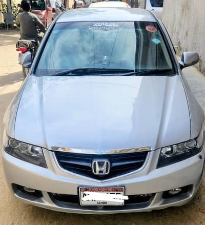 Honda accord cl9 2002/6 urgent sale.
