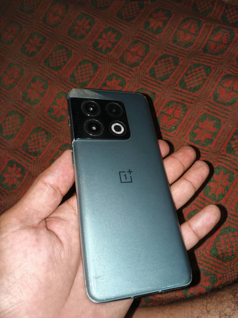 OnePlus 10 pro 1
