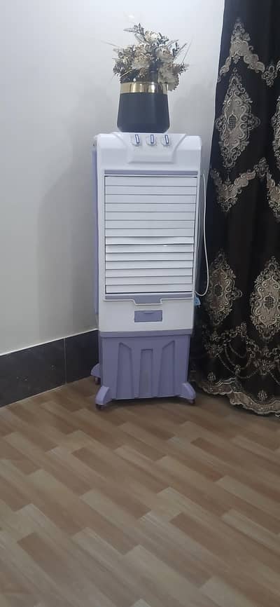 cheelar cooler for sale. . contact no 03268716100. .