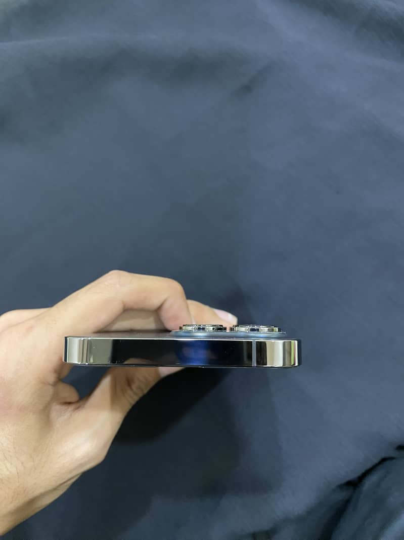 IPhone 13 pro 2