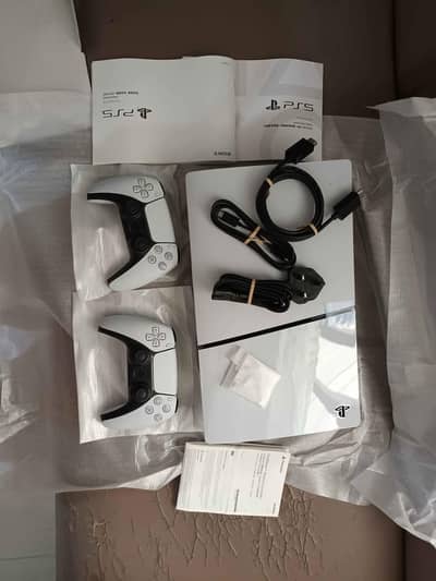 Sony Playstation PS5 slim disk edition 2 controller with full box