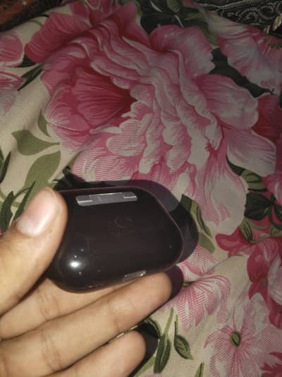 Earbuds achi quality k peso ki need hai