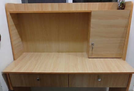 Pristine Study Table for Sale – 10/10 Condition (20k Only) negotiable