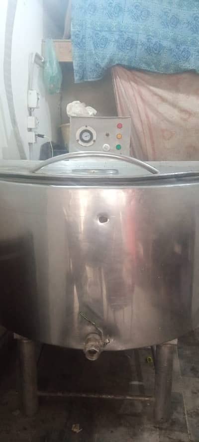 Milk chiller