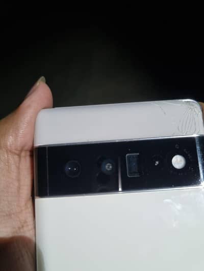 Google pixel 6 pro back glass crack