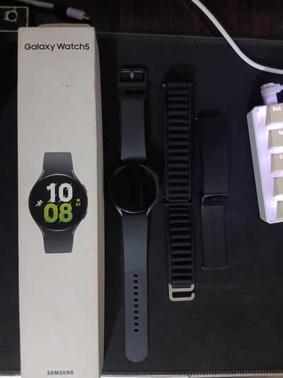 galaxy watch 5 44mm with 2 strap