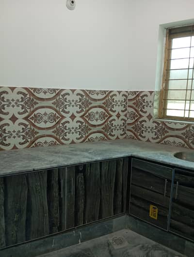 Flate available for Rent silent office or bachlr