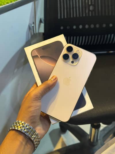 Apple iPhone 16 Pro Max