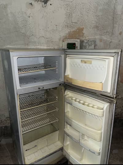 Pel Refrigerator With Original Compressor For Sale In Great Condition