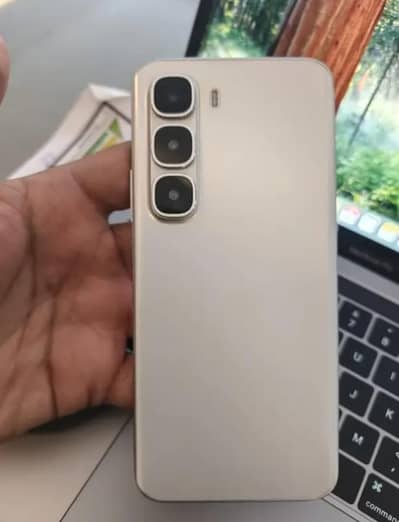 Infinix hot 60 pro plus condition 10by10 with complete box