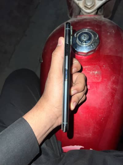 Applle i phone //factory unclock