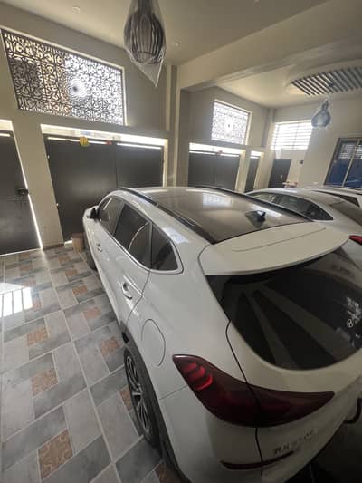 Hyundai Tucson 2025 model January 20 invoice  all wheel drive black in