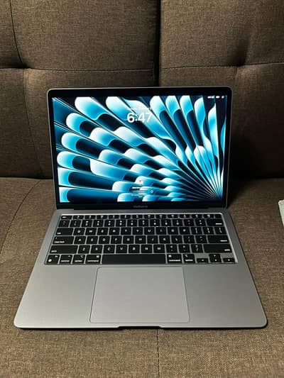 FOR SALE MacBook Air M1 (8GB / 256GB) WhatsApp 03010241635