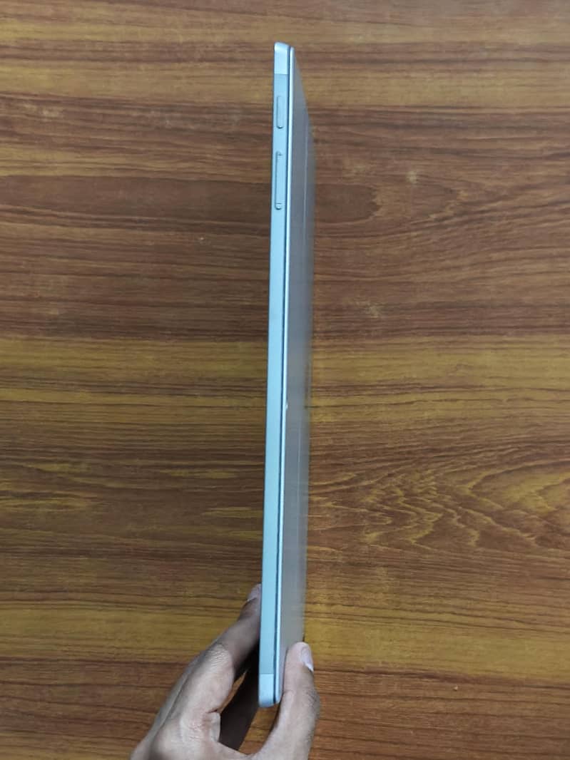 Microsoft Surface 5 Pro 6
