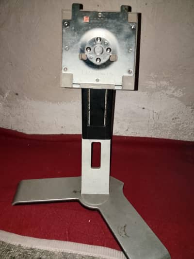 Mera Pass DELL Computer Or DELL Screen Stand kai aath