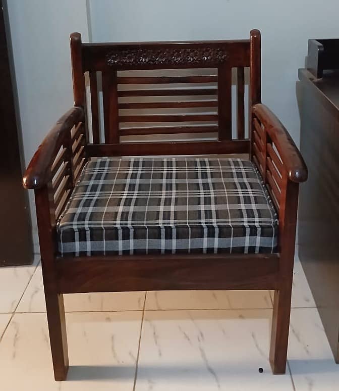 Sofa set with Centre table 0