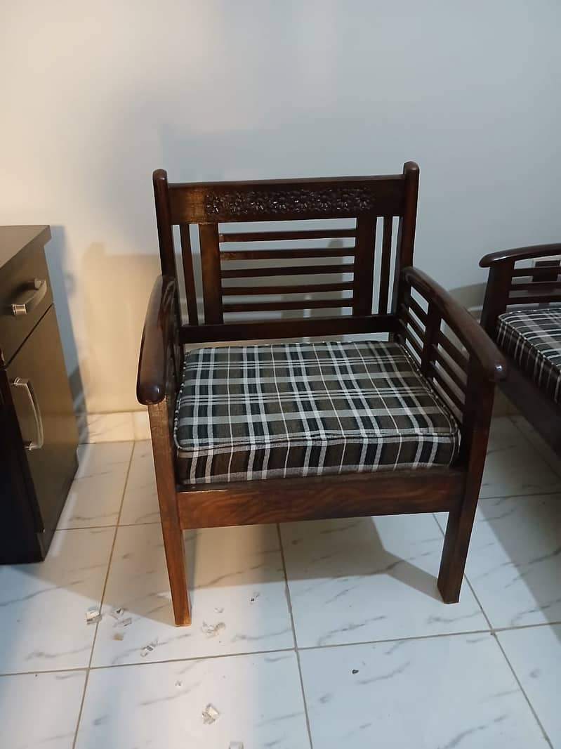 Sofa set with Centre table 4