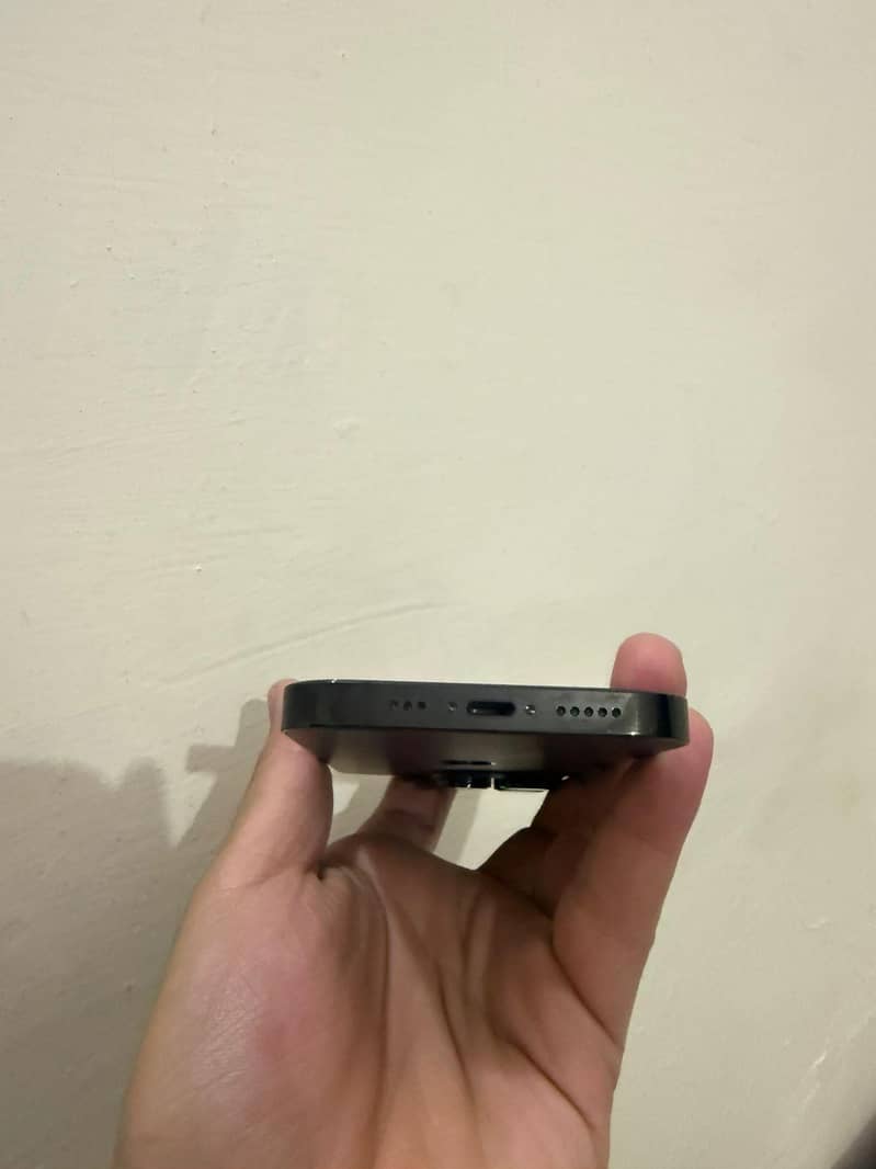 IPhone 14 Pro with box 2