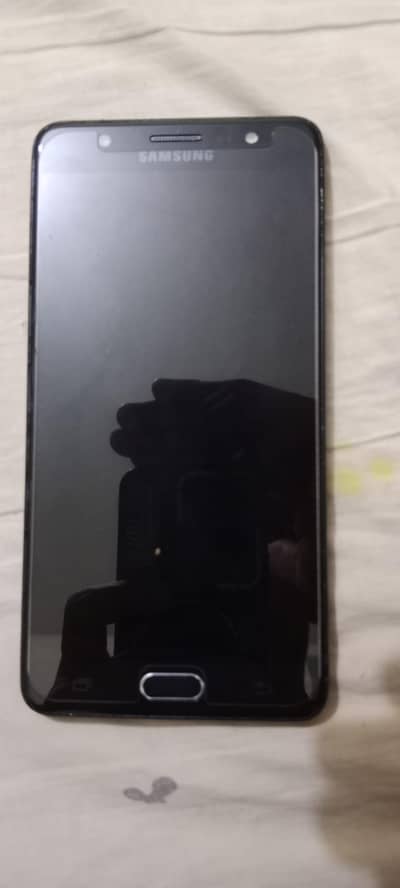 Sasvmsung Galaxy J7 Max – Good Condition – 10,500