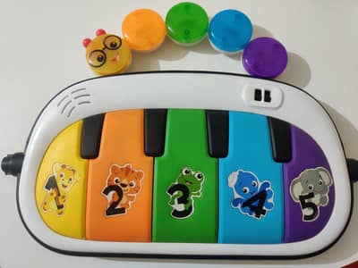 preloved piano by baby einstain