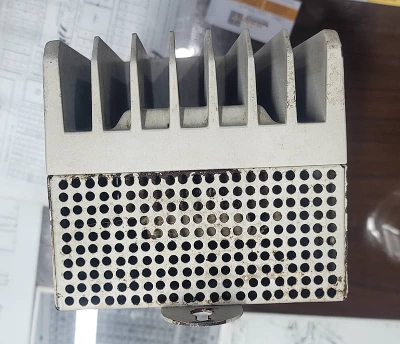 schenider charge controller 5