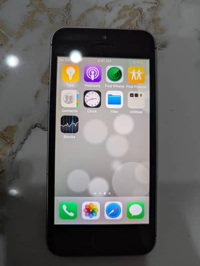 iphone 5s in very good condition