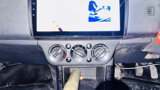 Achi gari hn bs thura kam hn and left side Pa thura shot but gahra