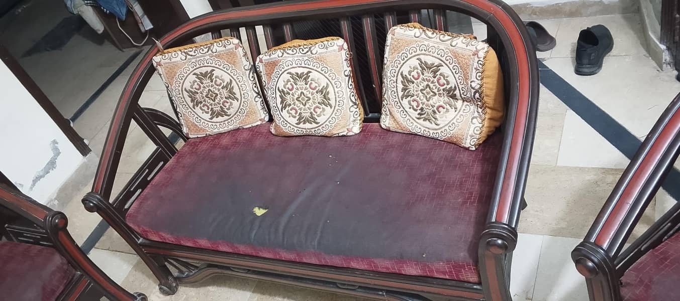 sofa set with table 3