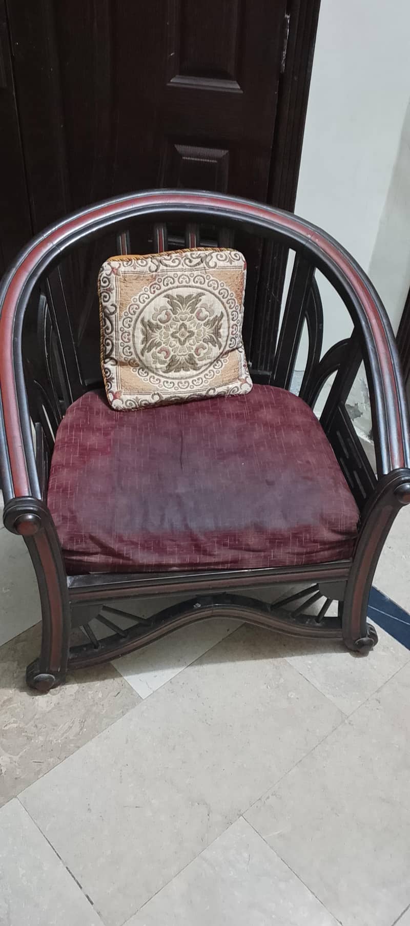 sofa set with table 4