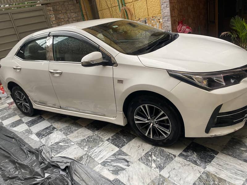 Altis 0