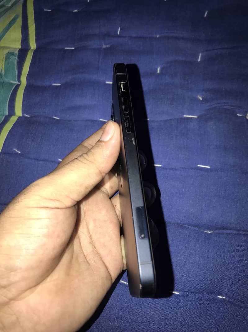 Apple iPhone 12 2